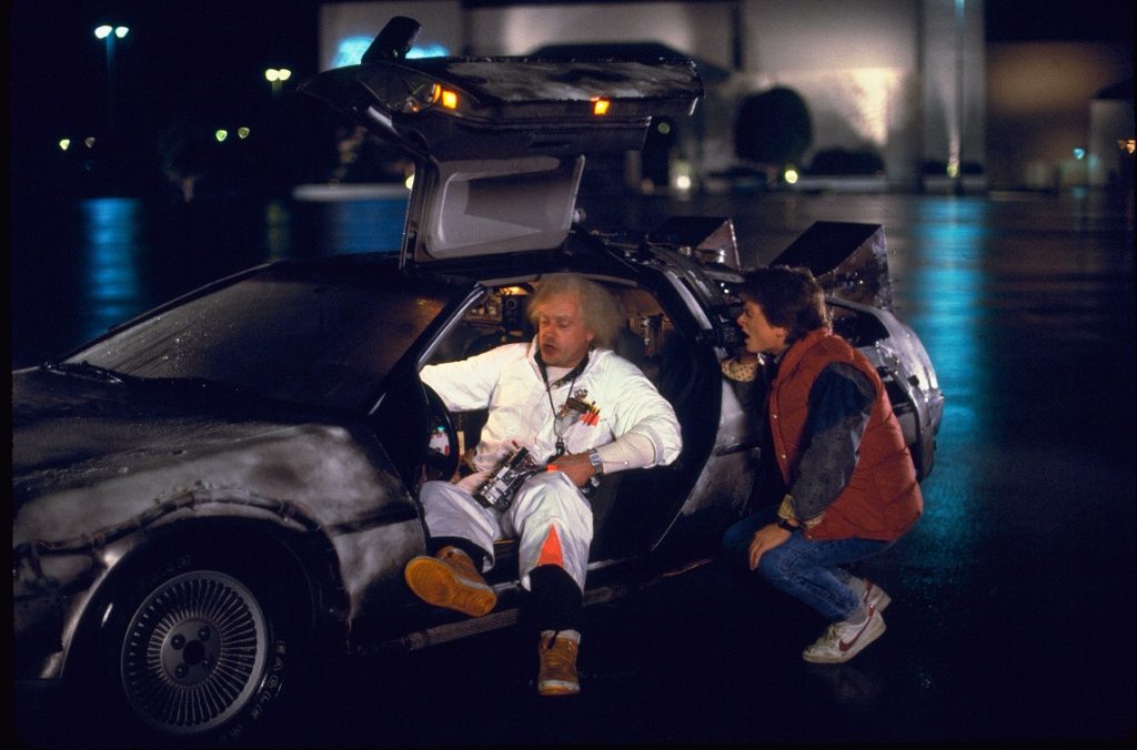 Mary, Doc Brown und der DeLorean