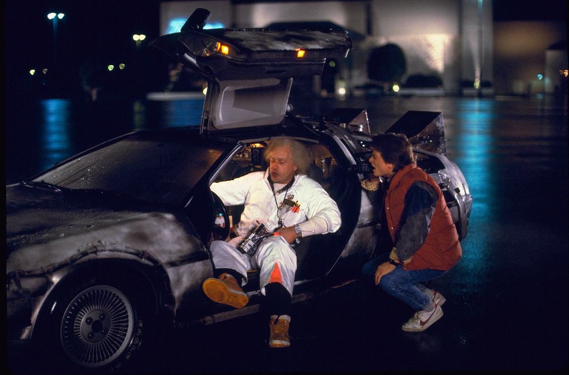 Mary, Doc Brown und der DeLorean